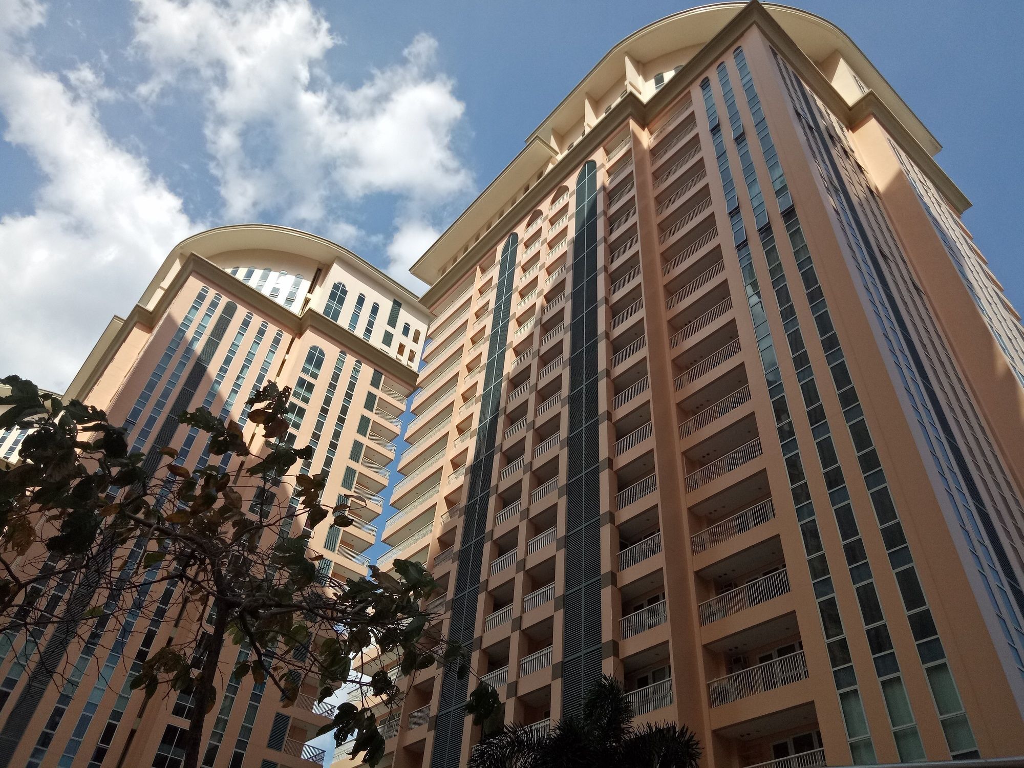 Venice Mckinley Hill Taguig Bgc Extérieur photo