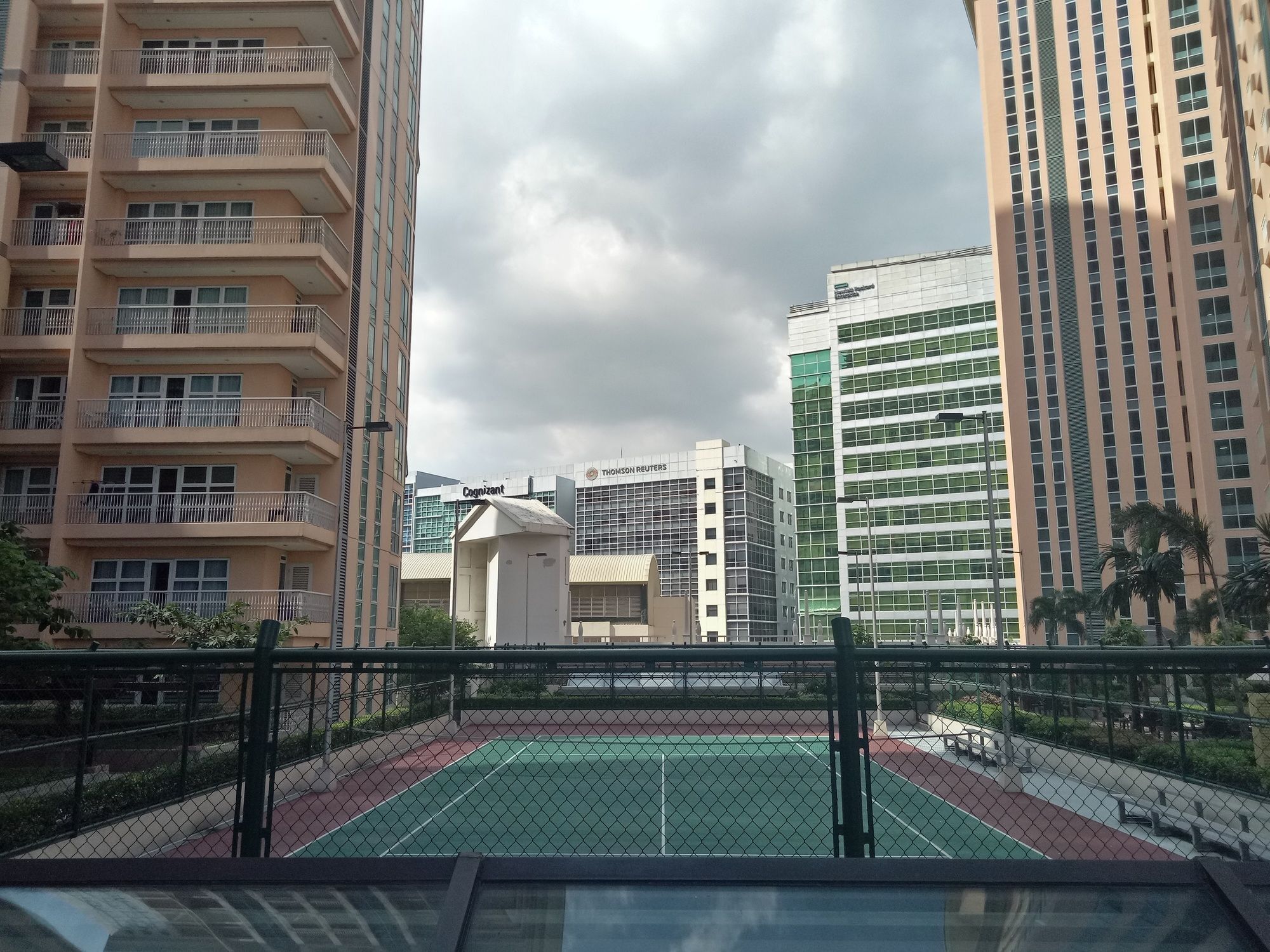 Venice Mckinley Hill Taguig Bgc Extérieur photo